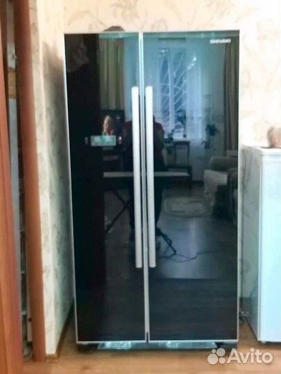 Холодильник двухкамерный (не работает)