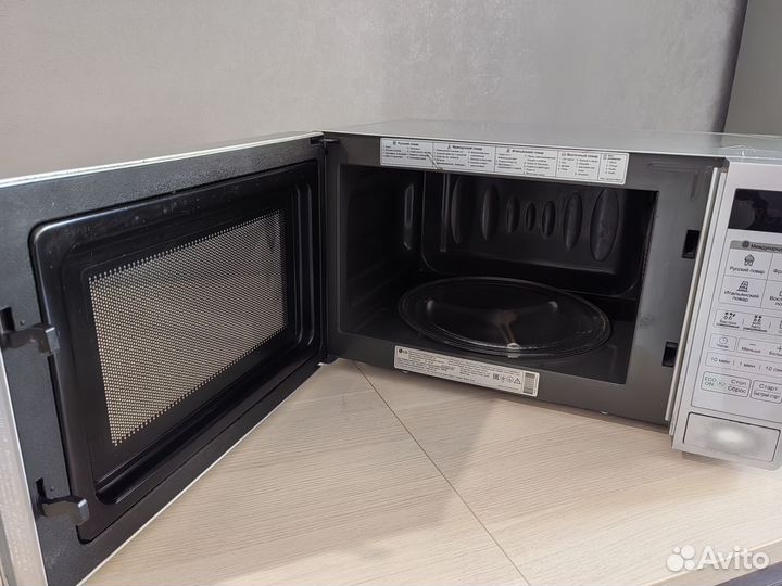 Микроволновка LG