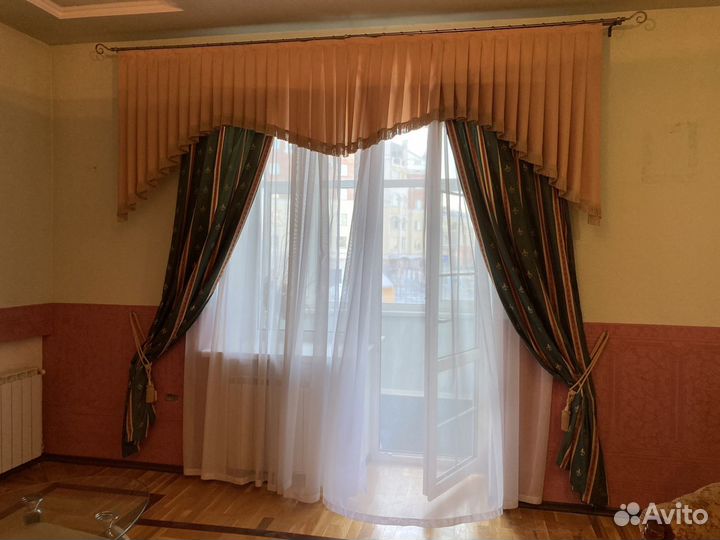 Комплект штор с карнизом для зала, кабинета