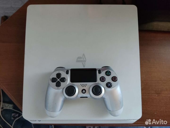 Sony playstation 4 slim