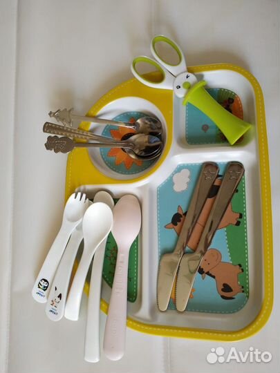 Детская посуда и ножницы