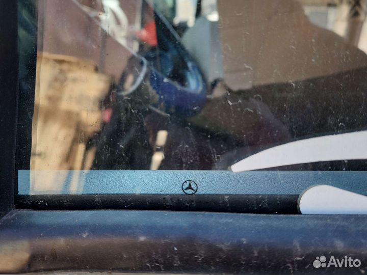 Водительское стекло на мерседес спринтер