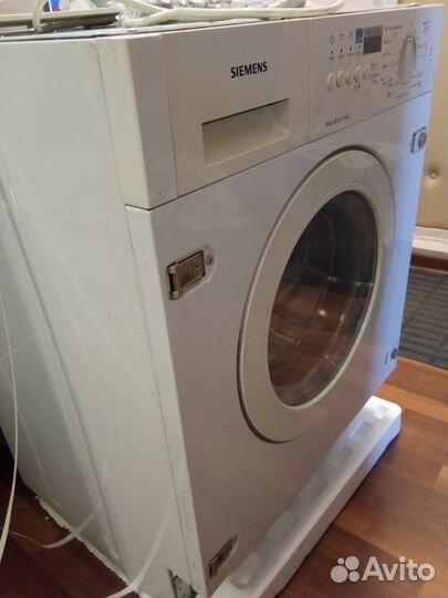 Продаю стиральную машину с сушкой simens 1442