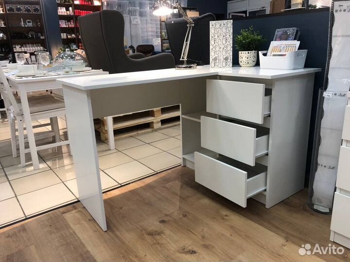 Стол письменный с ящиками, белый новый