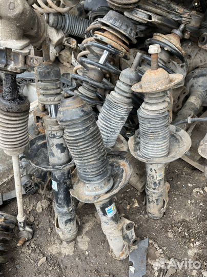 Volkswagen passat b3 передние стойки амортизаторы