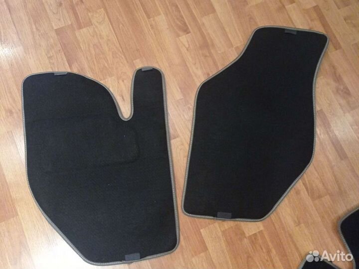 Автомобильные коврики текстильные