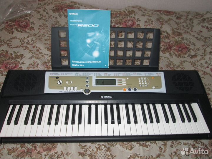 Синтезатор yamaha psr R200