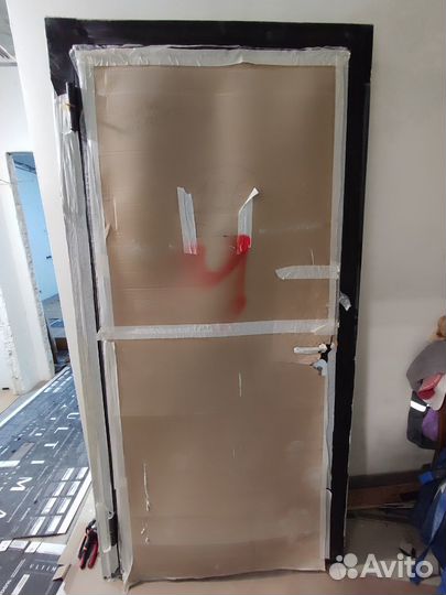 Дверь входная металлическая от застройщика