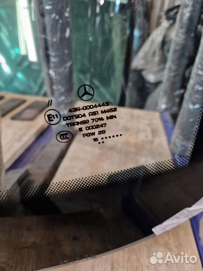 Лобовое стекло Мерседес 202 w202 оригинал