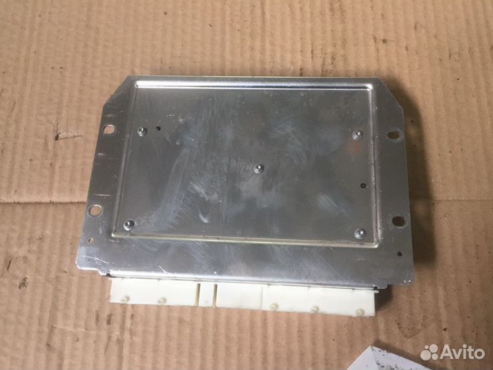 Блок управления пневмоподвеской Mercedes Gle-Class