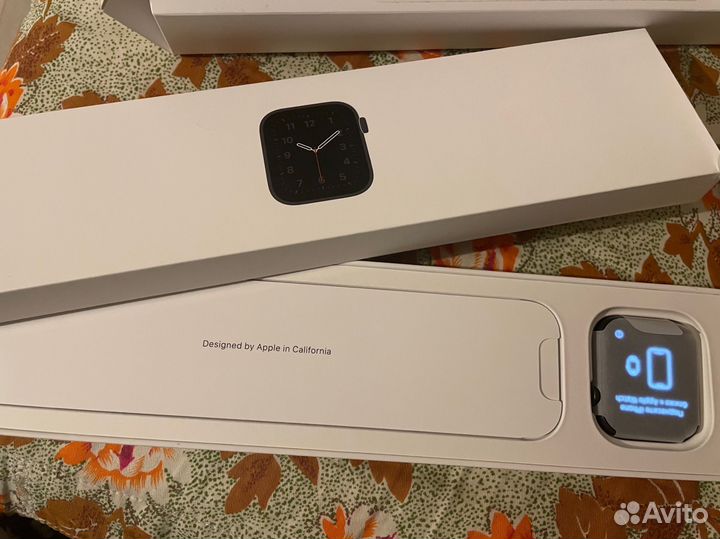 Apple watch SE 2020 44mm (1-го поколения)