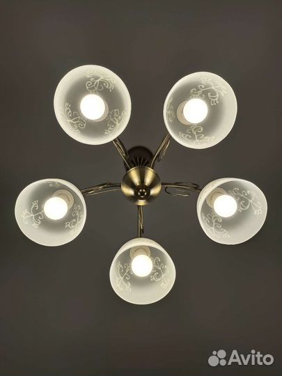 Люстра потолочная