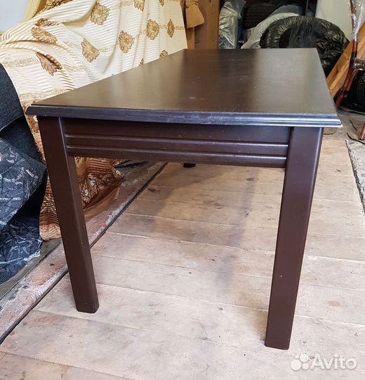 Журнальный столик