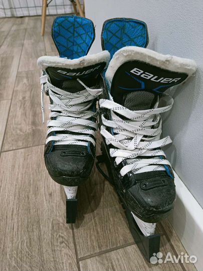 Хоккейные коньки bauer