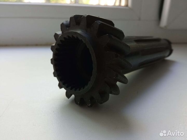 Промежуточный вал коробки передач СССР