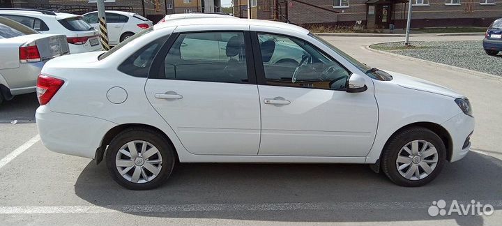 LADA Granta 1.6 МТ, 2023, 49 116 км