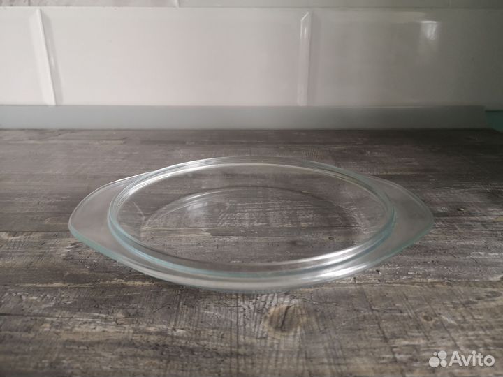 Жаропрочная стеклянная кастрюля с крышкой 1,4 л