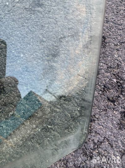 Стекло передней двери левое Lexus GS