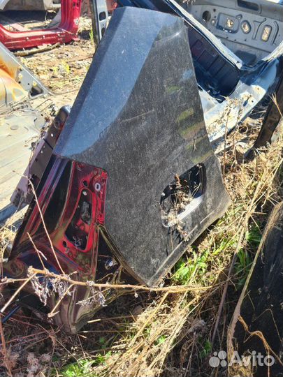 Крыло заднее правое Renault Sandero Stepway 2011