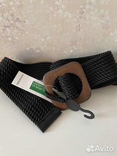 Женский ремень Benetton