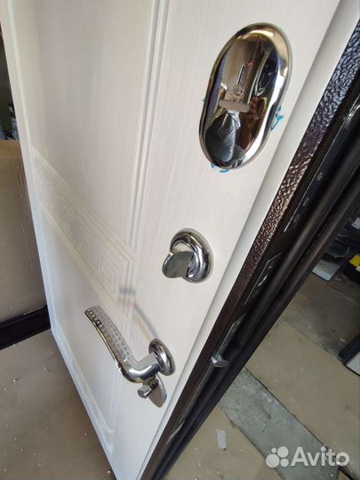 Дверь 11см входная 96я металлическая