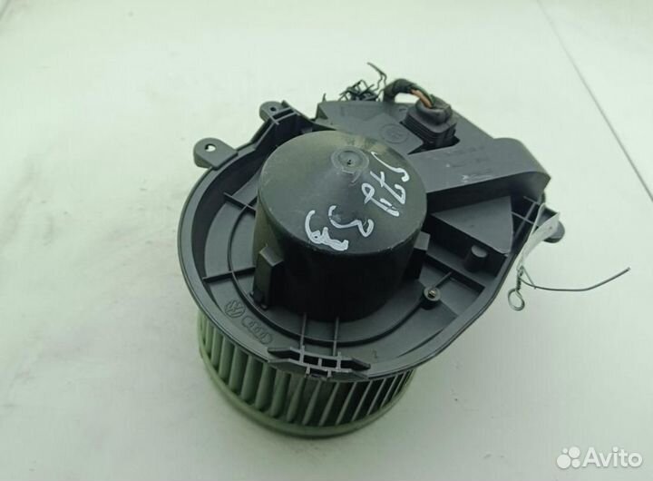 Моторчик печки Volkswagen Passat B5