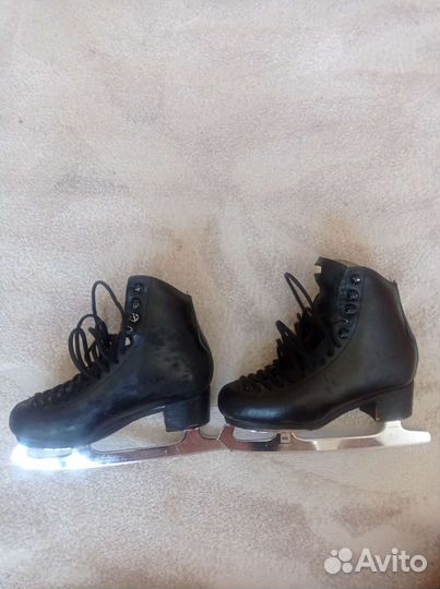 Фигурные коньки risport 240