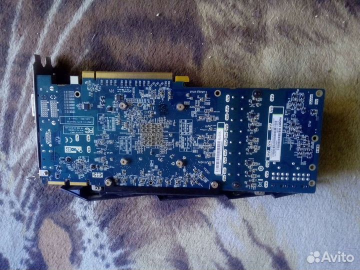 Видеокарта Radeon HD7950 3GB