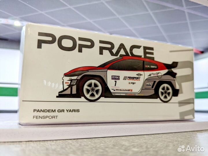 Pop race Toyota 1:64