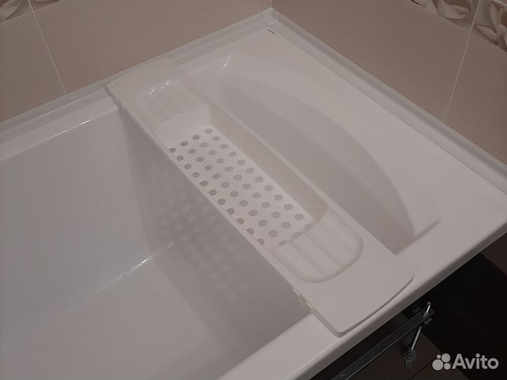 Полка на ванну