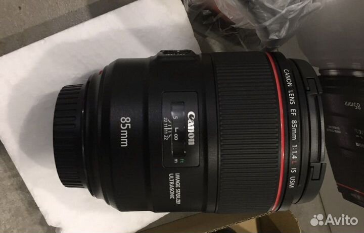 Canon EF 85 f1.4L IS USM, новый