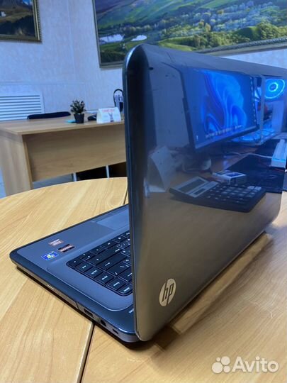 Ноутбук HP 4 ядра 8 гигов 250SSD