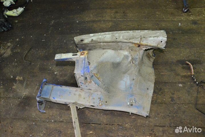 Лонжерон передний левый Volkswagen Golf 4