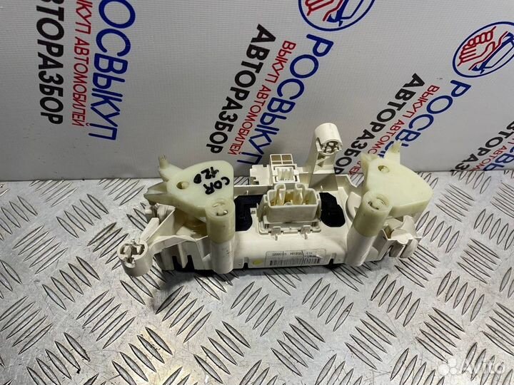 Блок управления отопителем Toyota Corolla