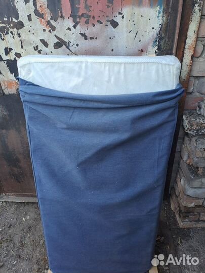 Детская кроватка с матрасом