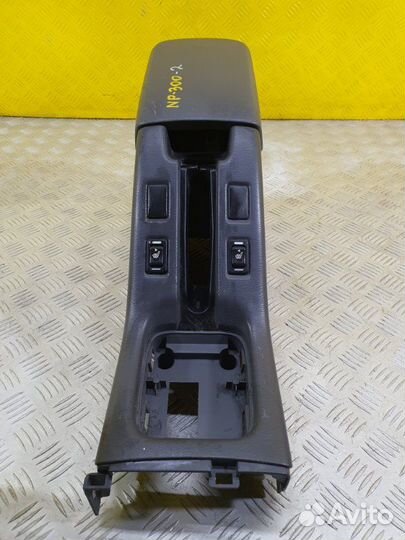 Подлокотник Nissan Np300 (2008-2015) 2.5 D YD25