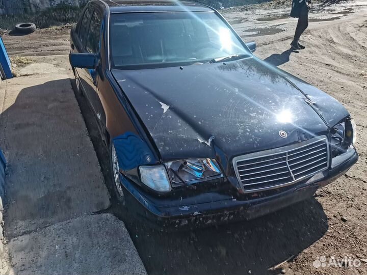 В разборе Mercedes w202 2.4 m112e24