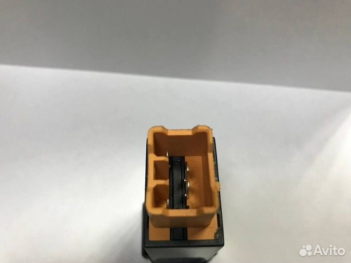 Кнопка противотуманных фар задних