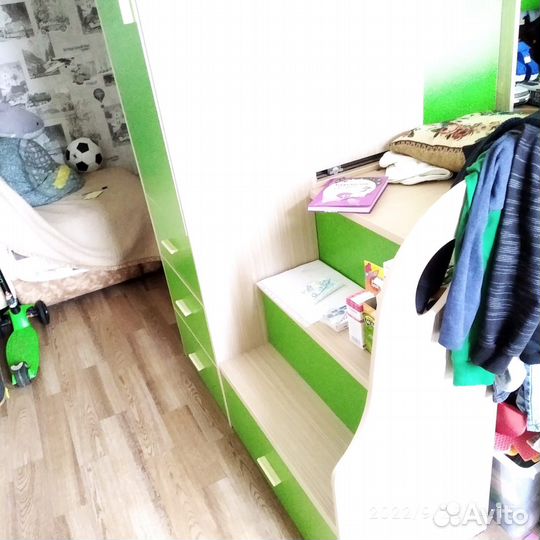 Стол чердак с шкафом для одежды подиум Bambini