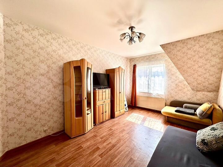 2-к. квартира, 54 м², 4/4 эт.