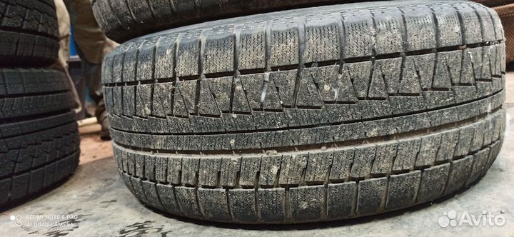 Bridgestone Blizzak Ice 235/50 R17