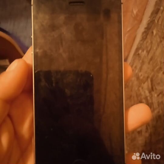 Телефон iPhone 5s