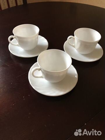 Чайные чашки с блюдцами