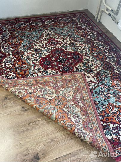 Ковер бу шерстяной