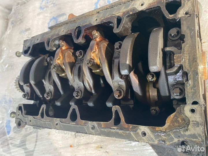 Блок двигателя Opel Astra H Z16XEP 2006