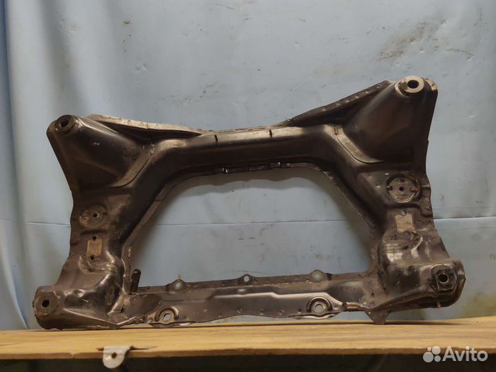 Подрамник передний Mercedes W203 C203 4matic