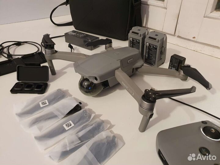 Квадракоптер Dji Mavic air 2