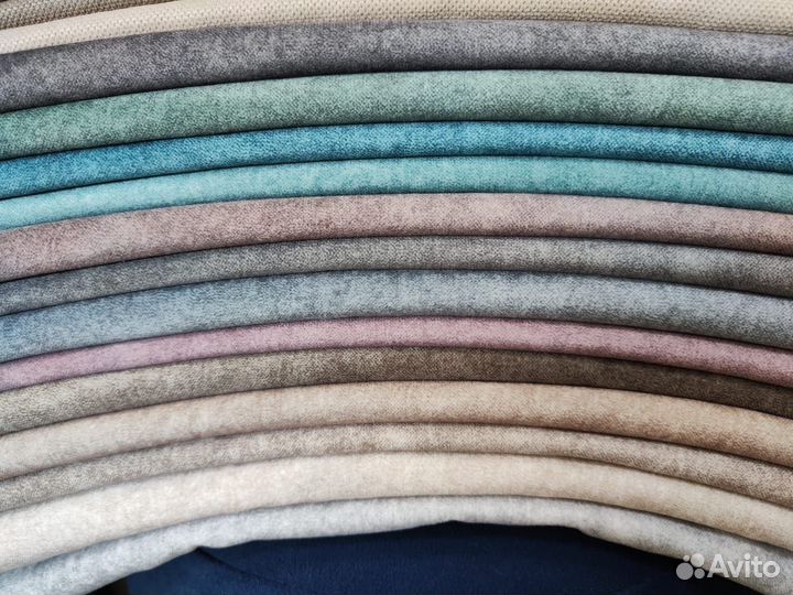 Куски тканей мебельных