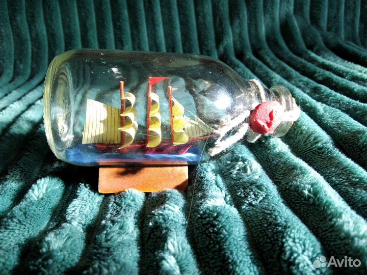 Сувенир кораблик в бутылке