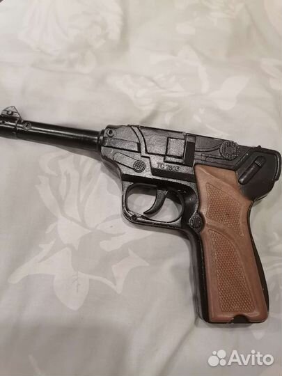 Игрушка пистолет СССР